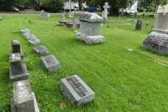 Larger memorial image loading...