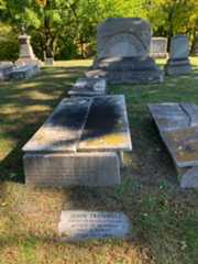 Larger memorial image loading...