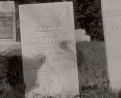 Larger memorial image loading...