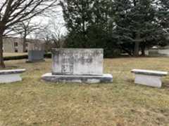 Larger memorial image loading...