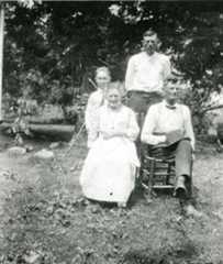 Larger memorial image loading...