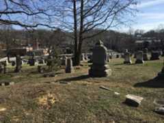 Larger memorial image loading...