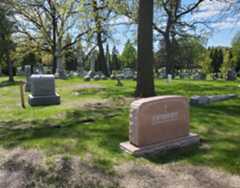 Larger memorial image loading...