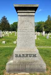 Larger memorial image loading...