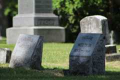 Larger memorial image loading...