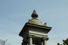 Larger memorial image loading...