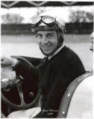 Larger memorial image loading...