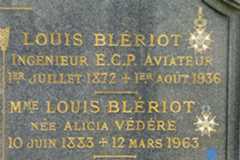 Larger memorial image loading...