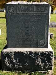 Larger memorial image loading...