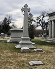 Larger memorial image loading...