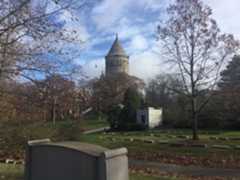 Larger memorial image loading...