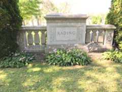 Larger memorial image loading...