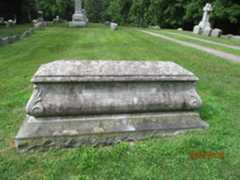 Larger memorial image loading...