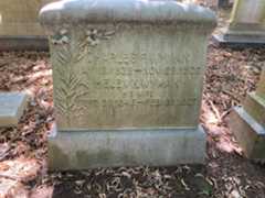 Larger memorial image loading...