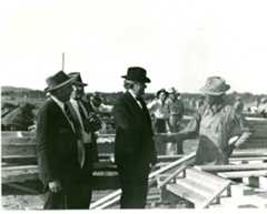 Larger memorial image loading...