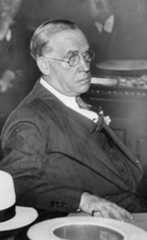 Larger memorial image loading...