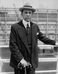 Larger memorial image loading...