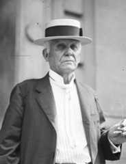 Larger memorial image loading...