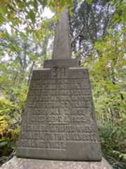 Larger memorial image loading...