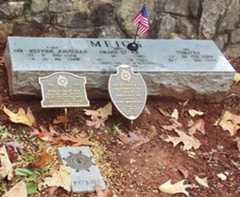 Larger memorial image loading...