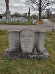 Larger memorial image loading...