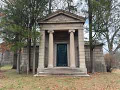 Larger memorial image loading...