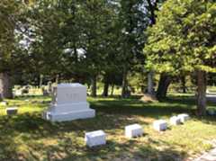 Larger memorial image loading...