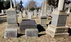 Larger memorial image loading...