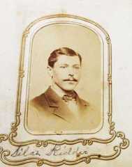 Larger memorial image loading...