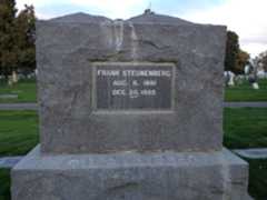 Larger memorial image loading...