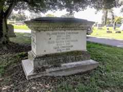 Larger memorial image loading...