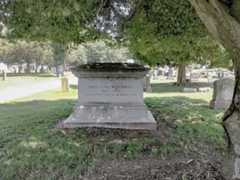 Larger memorial image loading...