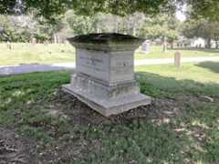 Larger memorial image loading...