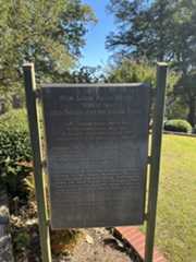 Larger memorial image loading...