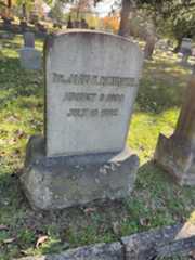 Larger memorial image loading...