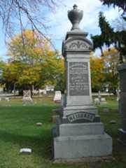 Larger memorial image loading...