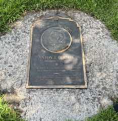 Larger memorial image loading...