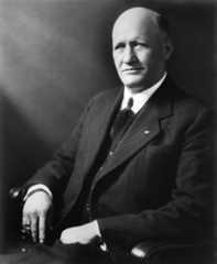 Larger memorial image loading...