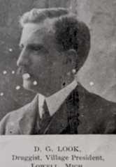 Larger memorial image loading...