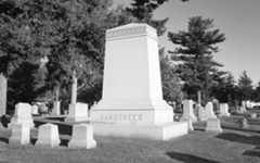 Larger memorial image loading...