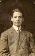 Larger memorial image loading...