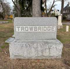 Larger memorial image loading...