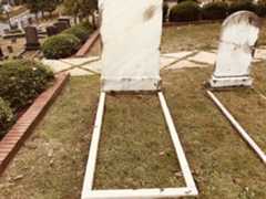 Larger memorial image loading...