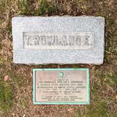 Larger memorial image loading...