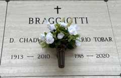 Larger memorial image loading...