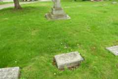 Larger memorial image loading...