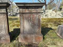 Larger memorial image loading...