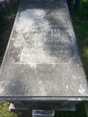 Larger memorial image loading...