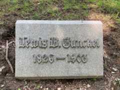 Larger memorial image loading...