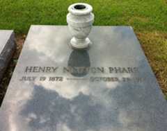 Larger memorial image loading...